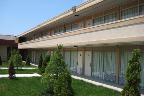 RED CARPET INN AND SUITES MUNCIE (Muncie)